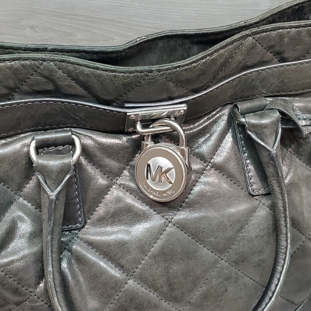 Michael Kors Hamilton Large Tote  Gunmetal  Quilted Leather bag - Picture 3 of 13